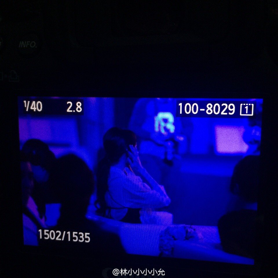 [PIC][13/14-12-2016]YoonA khởi hành đi Thượng Hải - Trung Quốc để tham dự sự kiện "2016 CeCi 美丽盛典/Beauty Awards" vào sáng nay - Page 2 CznxsZwWgAA5_mT