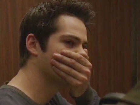 alohaise's tweet image. DEADASS ME WHEN STILES VOICE CAME THROUGH THE RADIO #ForeverStiles #TeenWolf