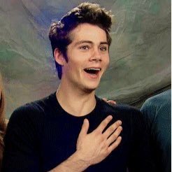 alohaise's tweet image. DEADASS ME WHEN STILES VOICE CAME THROUGH THE RADIO #ForeverStiles #TeenWolf