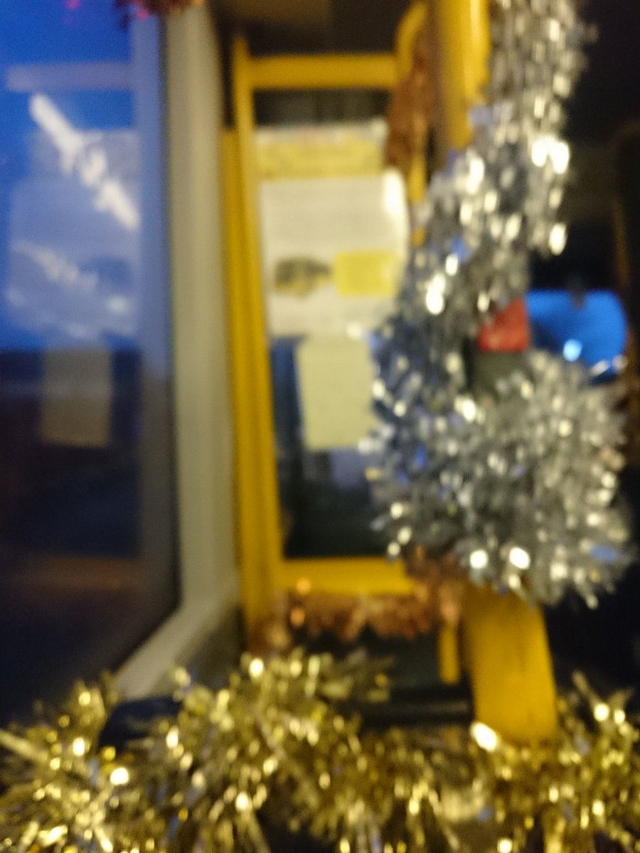 suzannemwatson1's tweet photo. Loving my #FestiveCommute this morning! @cumfybus @Merseytravel https://t.co/aO4Yj0g85D