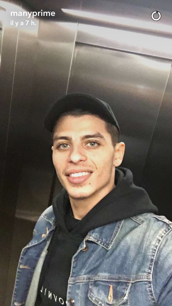 rayzzor83's tweet image. Quand tu resssors de chez LA meuf que t'as galerer a gérer pendant 6 mois MAIS que t'as enfin conclut @PrimeTimeFUT