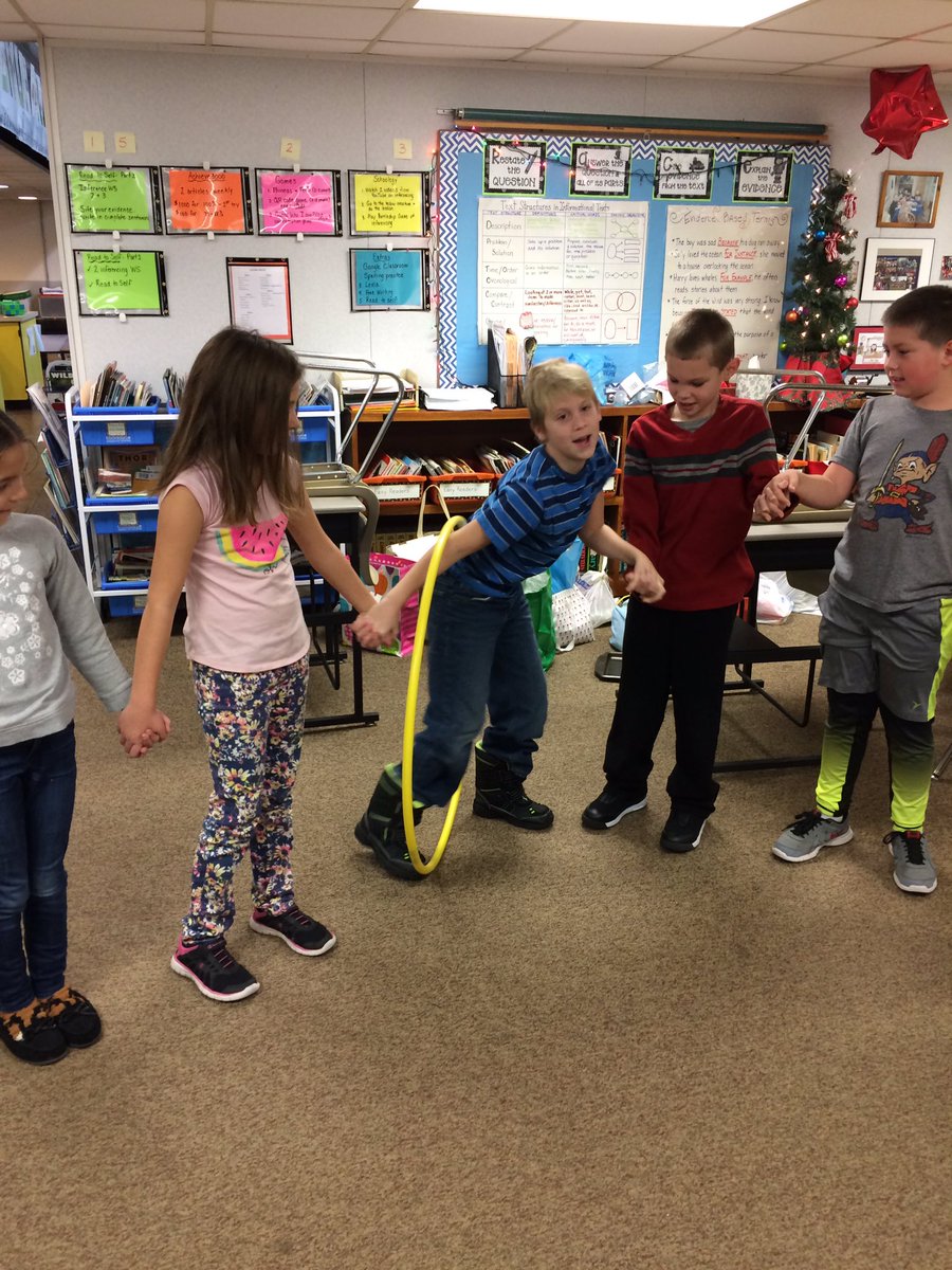 BellflowerRuff's tweet image. Learning to cooperate in our Ambassador Lesson!