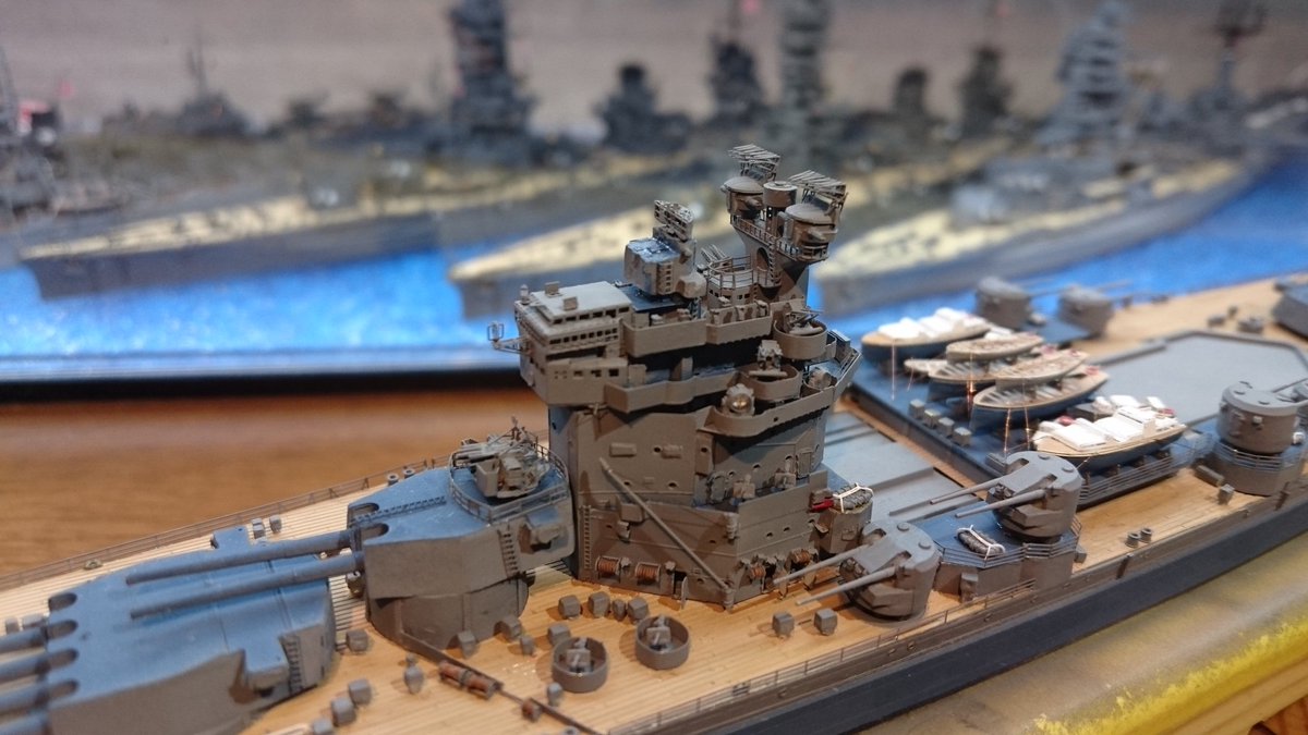 Mg En Twitter タミヤ1 700キングジョージ 世 艦橋は一応完成かなぁ艦載機収納部 とマストと兼ね合いがあるので仮置きです おお中々カッコイイじゃないかkgv ﾟdﾟ 彡 そして 次の出張が始まるのです 艦船模型