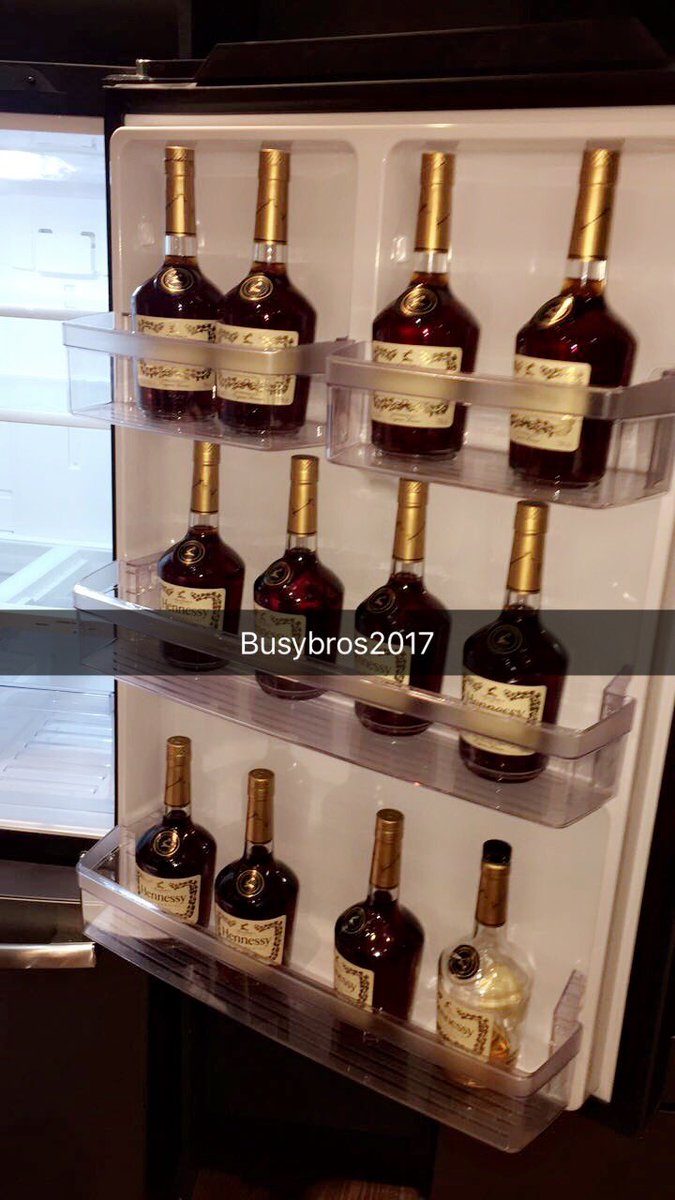 RealWavy100's tweet photo. Busybros2017 #thatwayyy https://t.co/xLhOfVyo4P