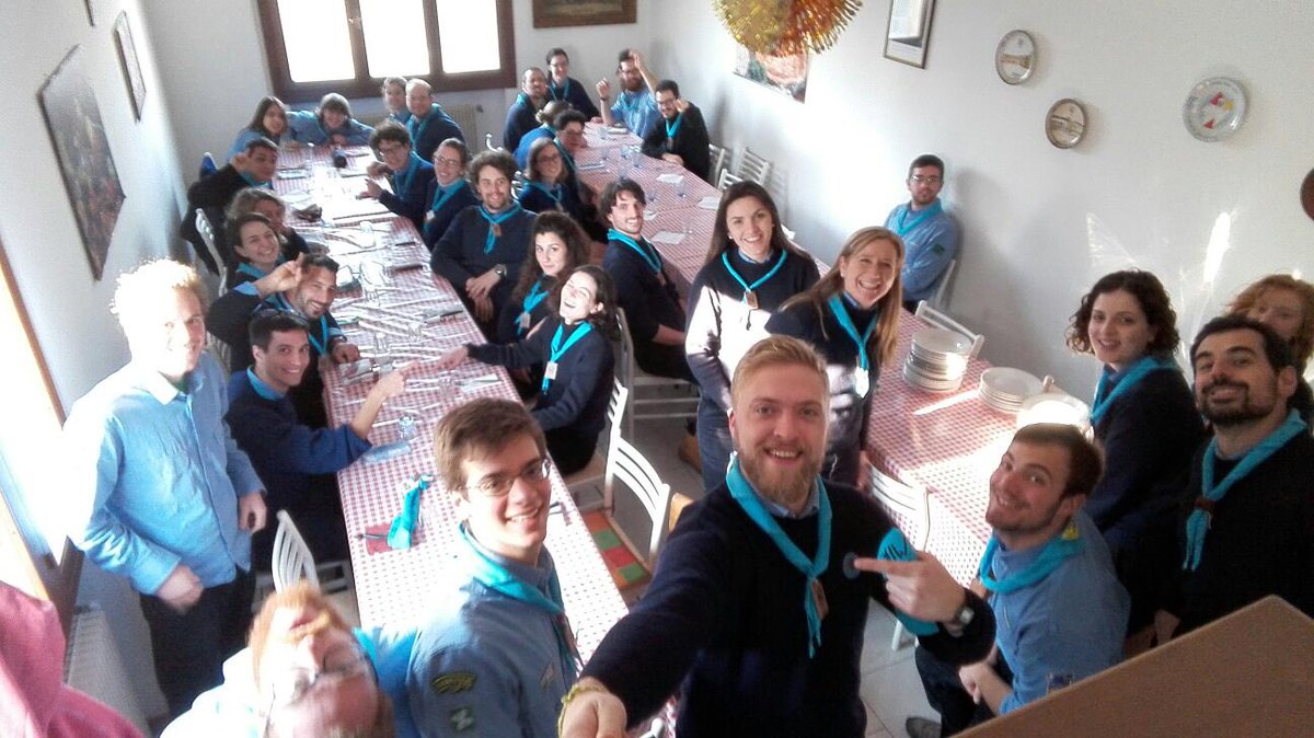 teo_marcolini's tweet photo. "Bastian espresse altri desideri,ebbe altre avventure prima di tornare nel mondo della realtà.Ma questa è un'altra storia".. #cfmlc #agesci https://t.co/0eyAmWP1uW