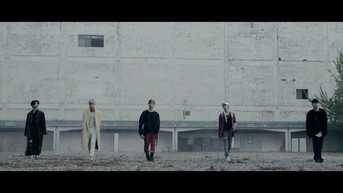 allkpop's tweet photo. Big Bang take you behind the scenes of 'Last Dance' MV!
https://t.co/xGIkVpeweC https://t.co/lbvQJDbDtM
