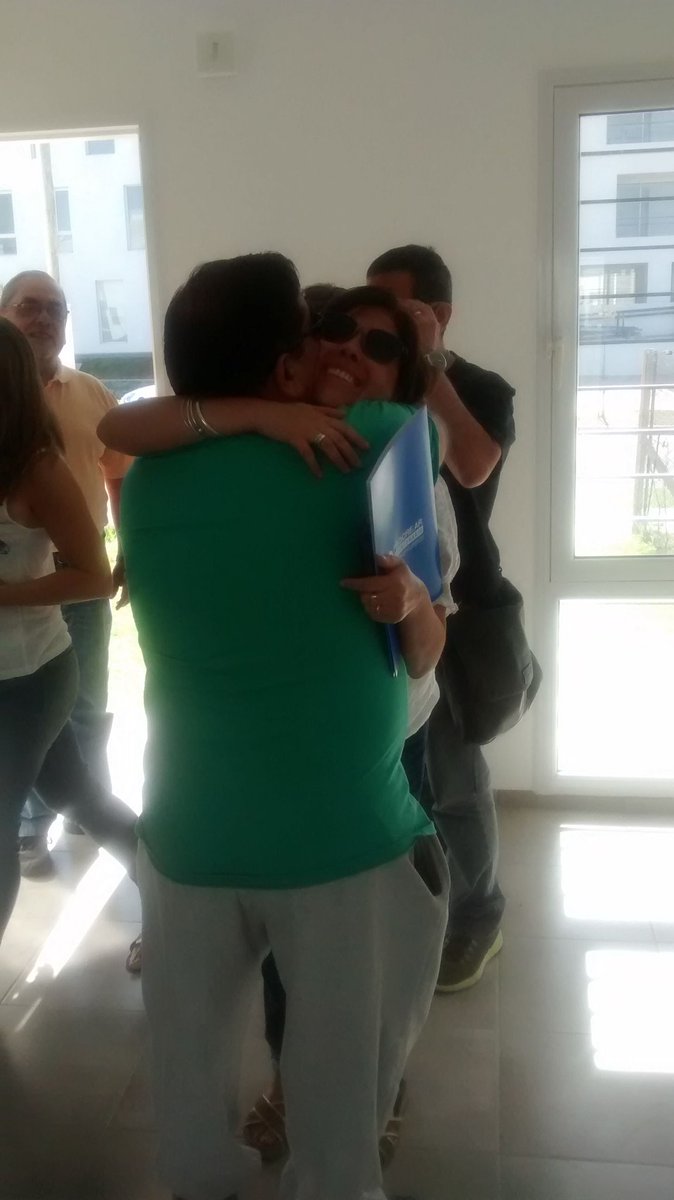 velasquezleonar's tweet photo. Primeras entregas en @DU_SanNicolas 
Felicidades!!!
@DUSanLuis1 @DuTandil @ProcrearMoronDU @ProcrearTigreDU @ProcrearGob @procrearfederal https://t.co/gwBq6QLS0i