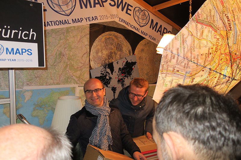 Rückblick: Impressionen von unserem #MapYear-Häuschen bit.ly/2hschhr
#Wienachtsdorf #Zürich