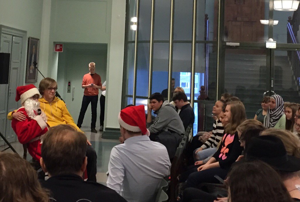 Klassillinen lukio tweet media