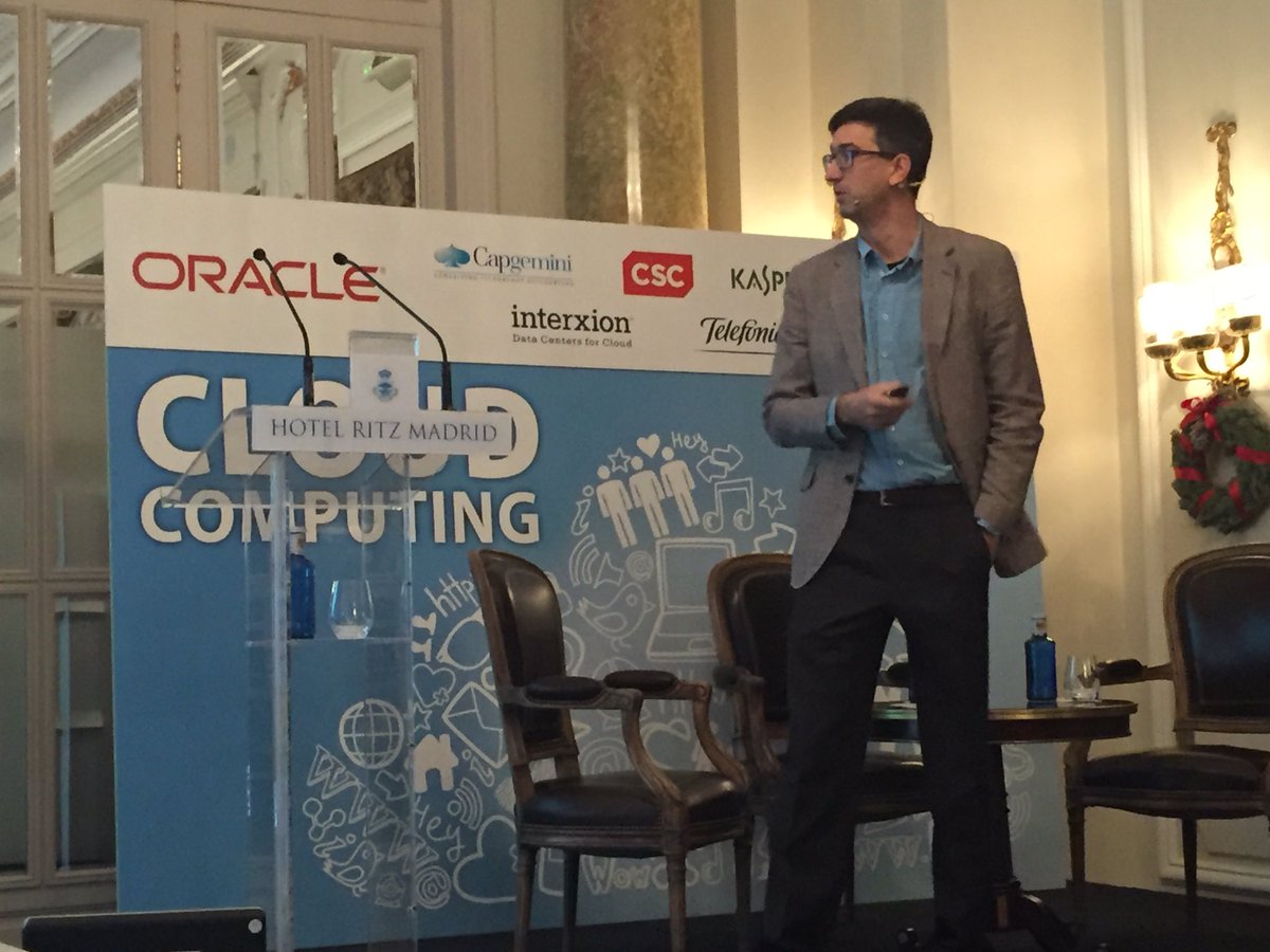Carmenpizarro's tweet photo. @crisaldama en el evento #CloudComputing de IDG hablando de cómo industrializar el paso a la #nube #IDGcloud #OracleDigitalSP #PaaS #IaaS https://t.co/1j7XiQAQ7B