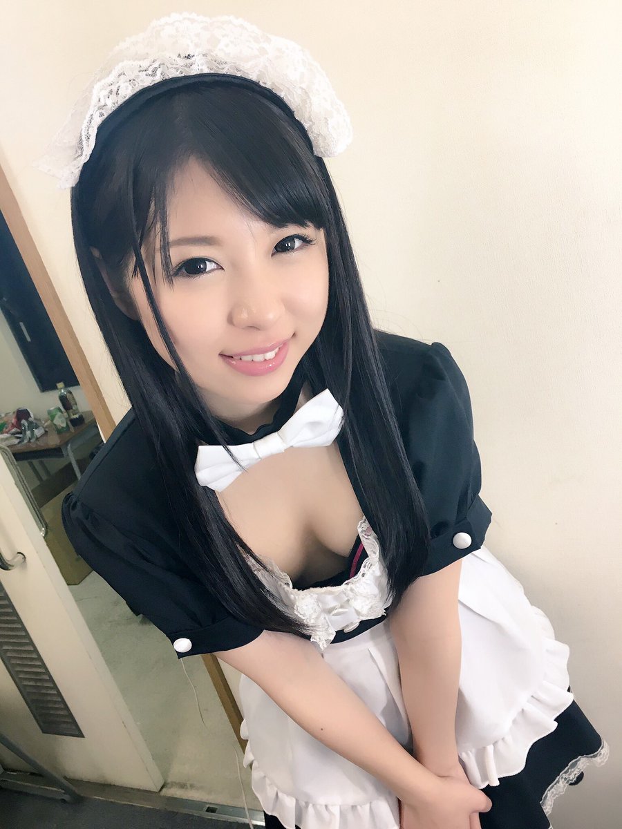 みっし C Twitter પર れなちゃん メイド服良く似合う メイドさん大好き ちっぱいでも谷間が出来るのは素晴らしいね O O