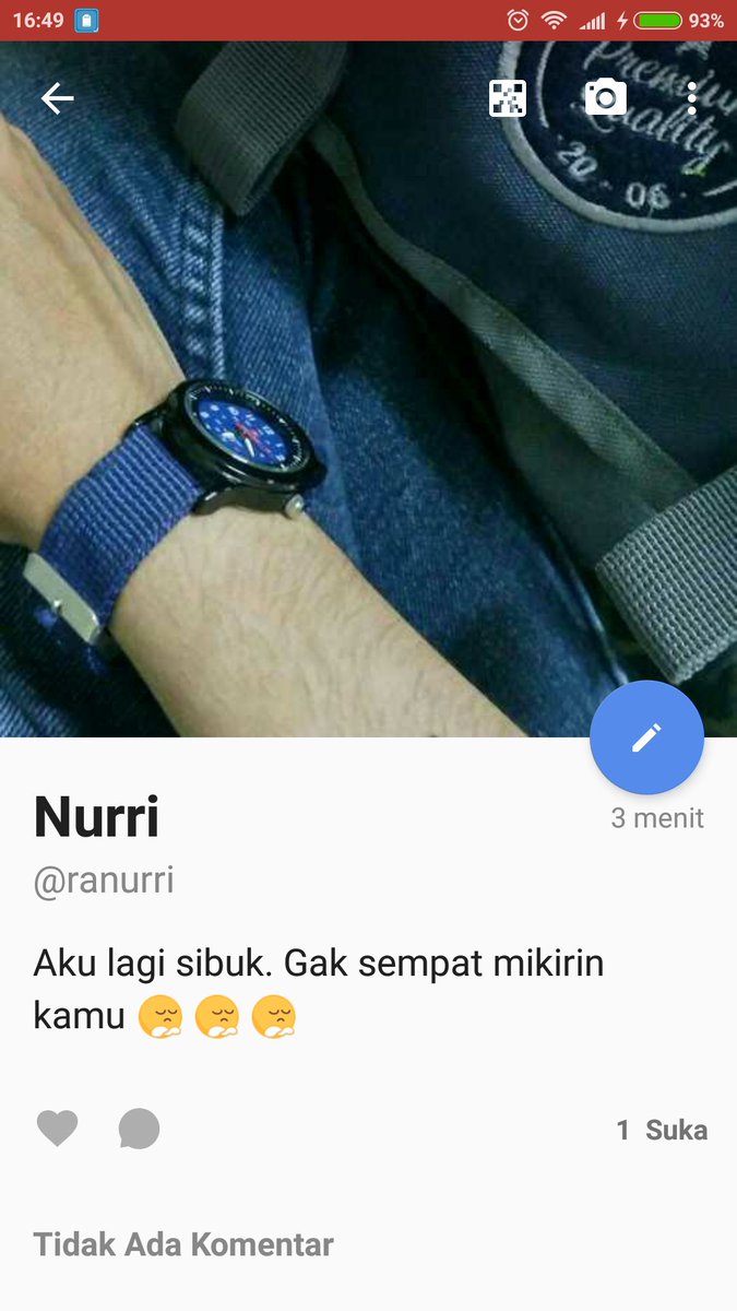 Entah kenapa suka banget sama emot ini di <a href="/catfizID/">Catfiz Messenger</a> 😂😂😂
