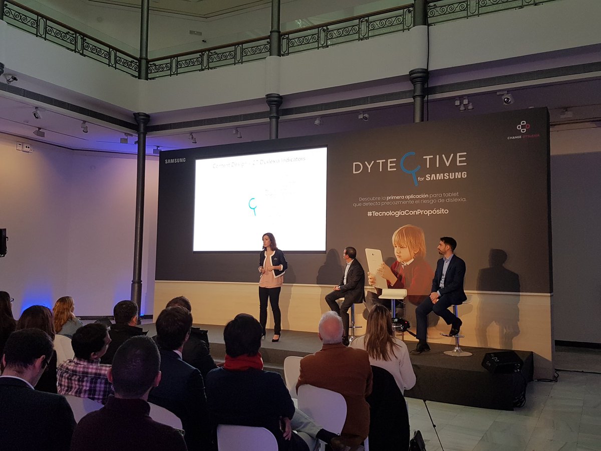 El entusiasmo de <a href="/luzrello/">Luz Rello</a> presentando #DytectiveforSamsung trasmite la ilusión de <a href="/SamsungEspana/">Samsung España</a> con este proyecto #TecnologiaConProposito