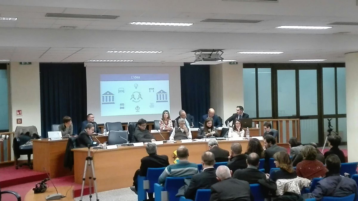Condividi_PA's tweet photo. @MassimoArena23 e #CondividiPA a #ChangingPA per #sharingPA si può con @flavia_marzano @diegopia @paolapisano1977 @Tatella_77 @FPA_net https://t.co/auppAdjlxS