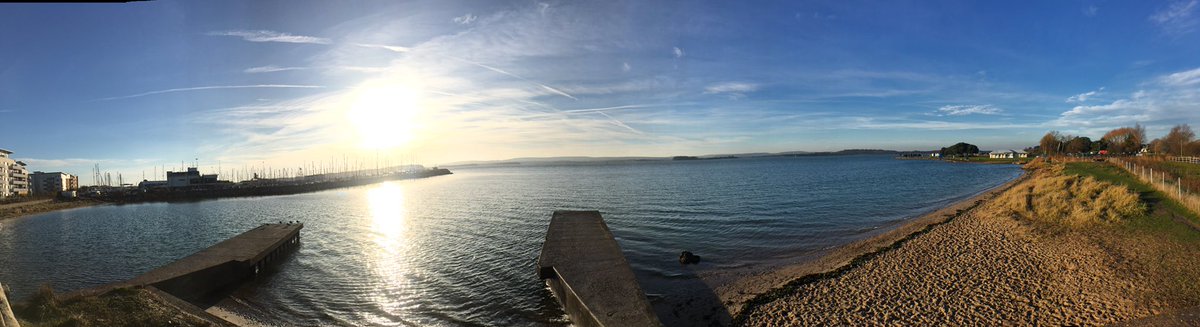 Last wk was pretty cool coaching on Sydney harbour... but there's no place like home#tropicalpoole #morningdogwalk