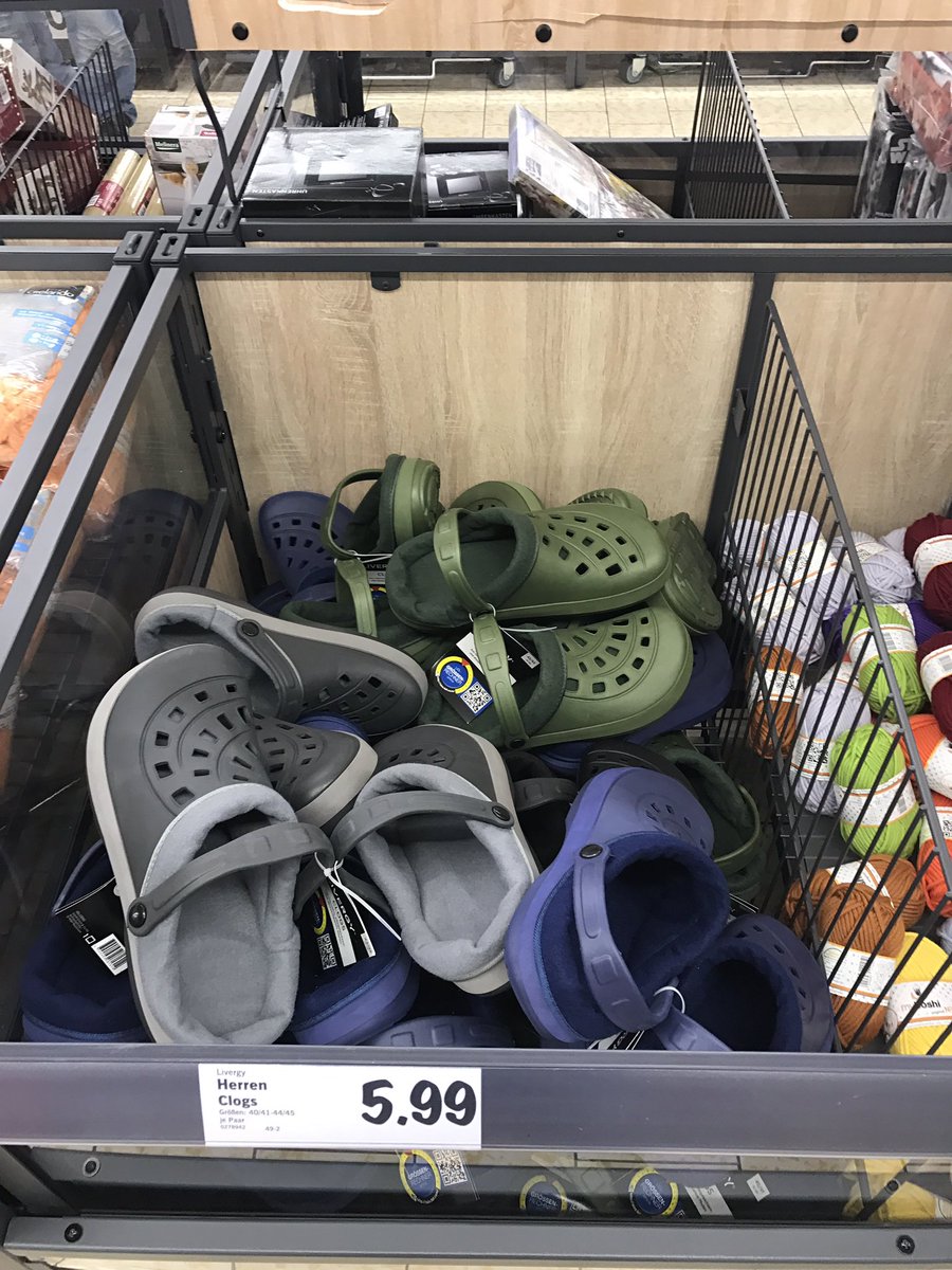 #wholesalecrocs #crocs #clogs #capitalismworking