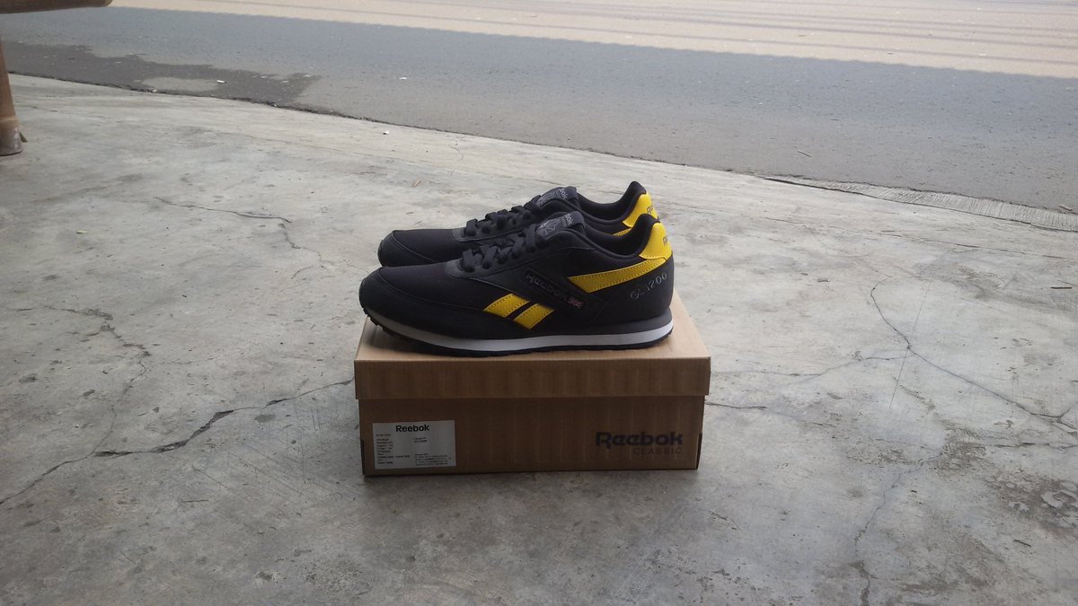 Reebok GL 1200 Syn size 40 41 Bnib idr: 350k. Order cek bio !! @infocasuals <a href="/CmenOtw/">»»ORIGANSTORE INA««</a> <a href="/ShoesAndCare/">ShoesAndCare ™</a> <a href="/DNA_Storeid/">DNASTOREINDONESIA</a>