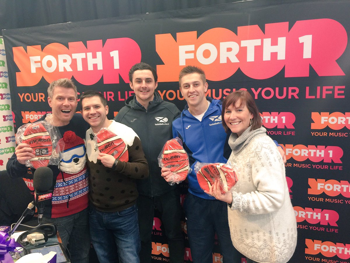 The team playing their part in this year's #MissionChristmas with <a href="/forthone/">Forth 1</a>'s <a href="/BoogsTweets/">Boogie 📻</a> &amp; @RadioArlene.

We've just donated 50 balls!
