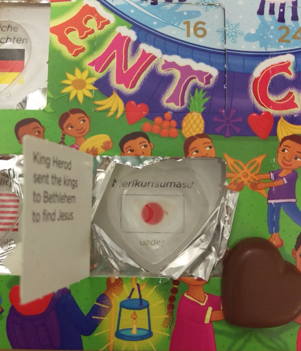 divinechocolate's tweet photo. Open today's #DivineAdvent calendar window for this tasty treat, and learn how to say Merry Christmas in Japanese! https://t.co/ftLRBUuVoq