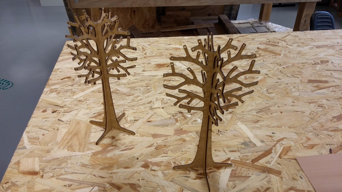 FablabDescartes's tweet image. Pour fabriquer vos cadeaux, ça se passe au @FablabDescartes la semaine prochaine goo.gl/7DLHcl #Noel #cadeau #maker #FabLab