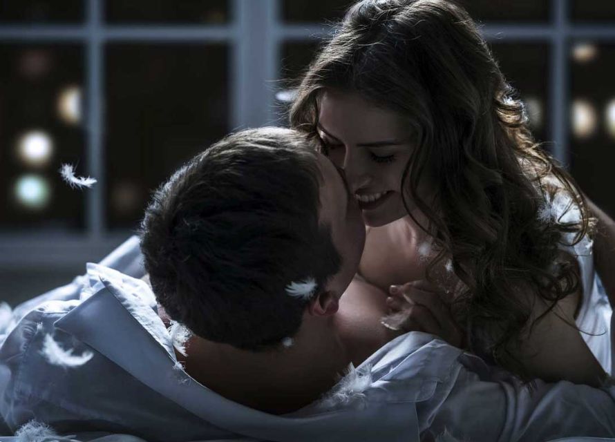 AMANECER ... EL LENGUAJE DE TUS MANOS EN TUS SILENCIOS. Vía <a href="/1961_pilar/">Pilar®</a> 
audioboom.com/posts/5394696-…