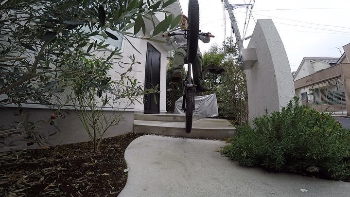 biketrialjp's tweet photo. 油圧ブレーキを取り付けて、動作チェックです。オンオフの切り替えが半端なくスッキリしています。そしてレバーも握りやすいです。素晴らしい。後は乗り手が… #trialzone #hop… https://t.co/OfejsxNKBb https://t.co/iOOvCbfgrv