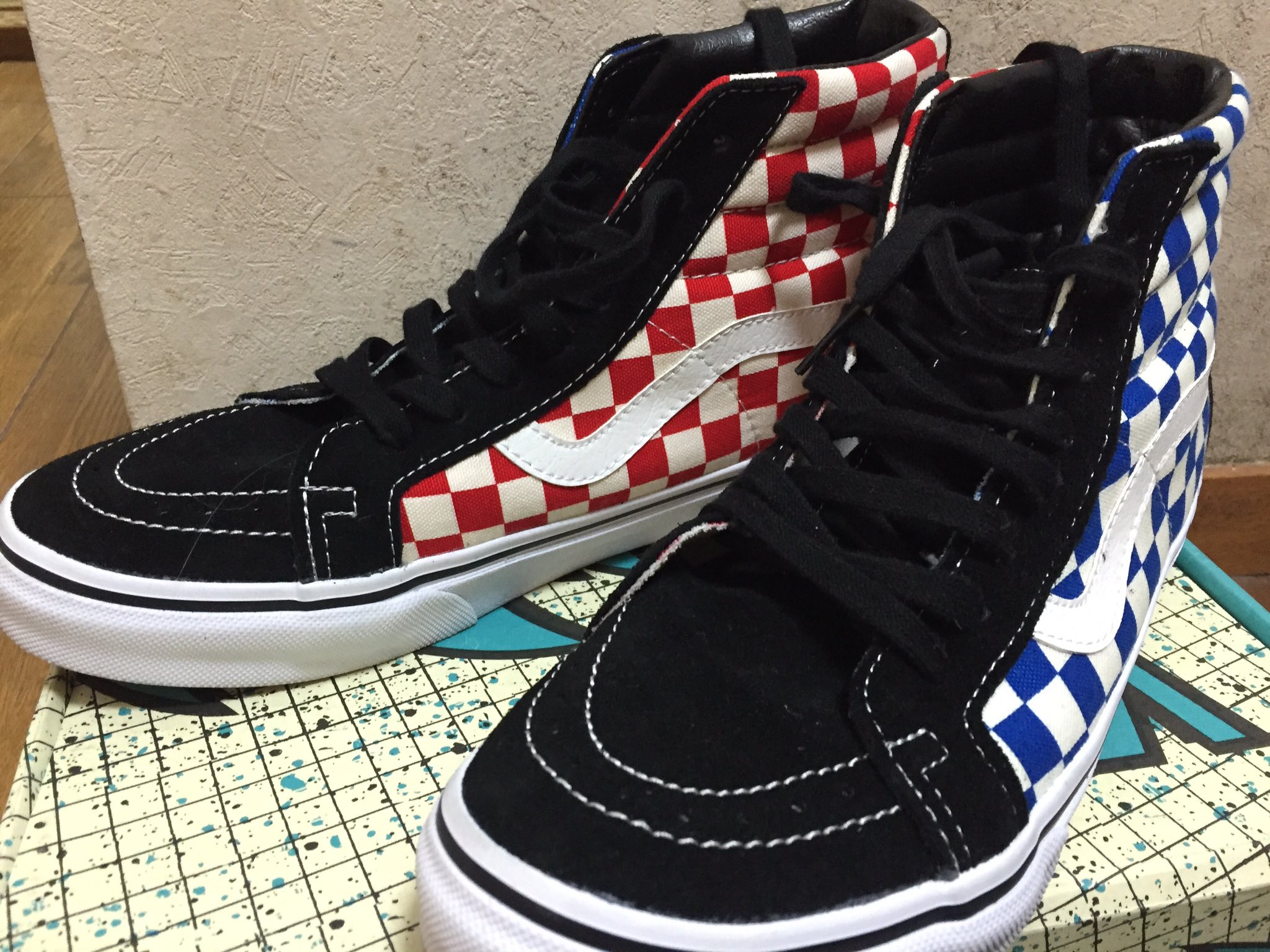 仮面ライダーエグゼイド 宝生永夢 VANS スニーカー 仮面ライダーエグゼイド 宝生永夢 VANS スニーカー