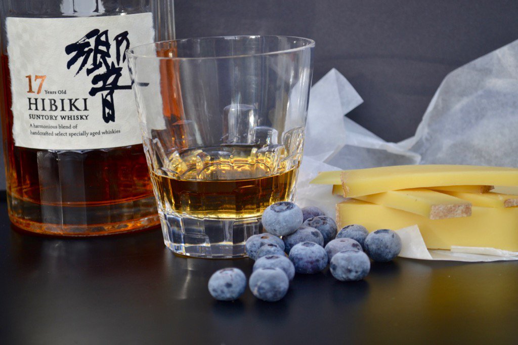 sipandsizzle's tweet photo. The Japanese have a way with whisky. Hibiki 17yr, frozen blueberries, Comte perfectly ends a meal. @SuntoryWhisky https://t.co/3hPcabMOU9