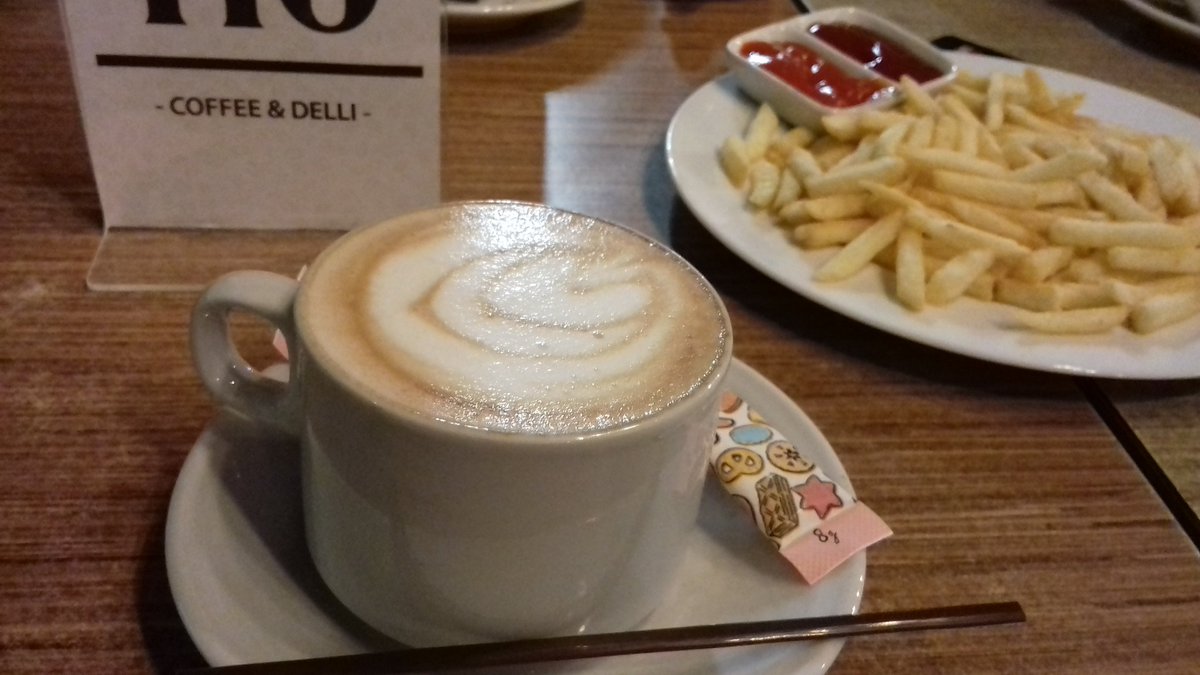 stephanienevaa's tweet photo. Coffee inc nobar https://t.co/6BP15ha5hv