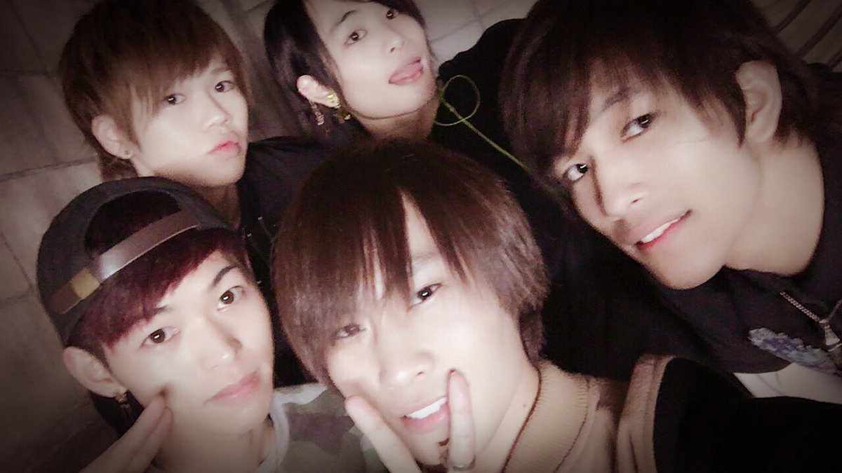 今日は渋谷WWWにてボイーズネオンに出演させて頂きました♪
たのしかったー😝💕