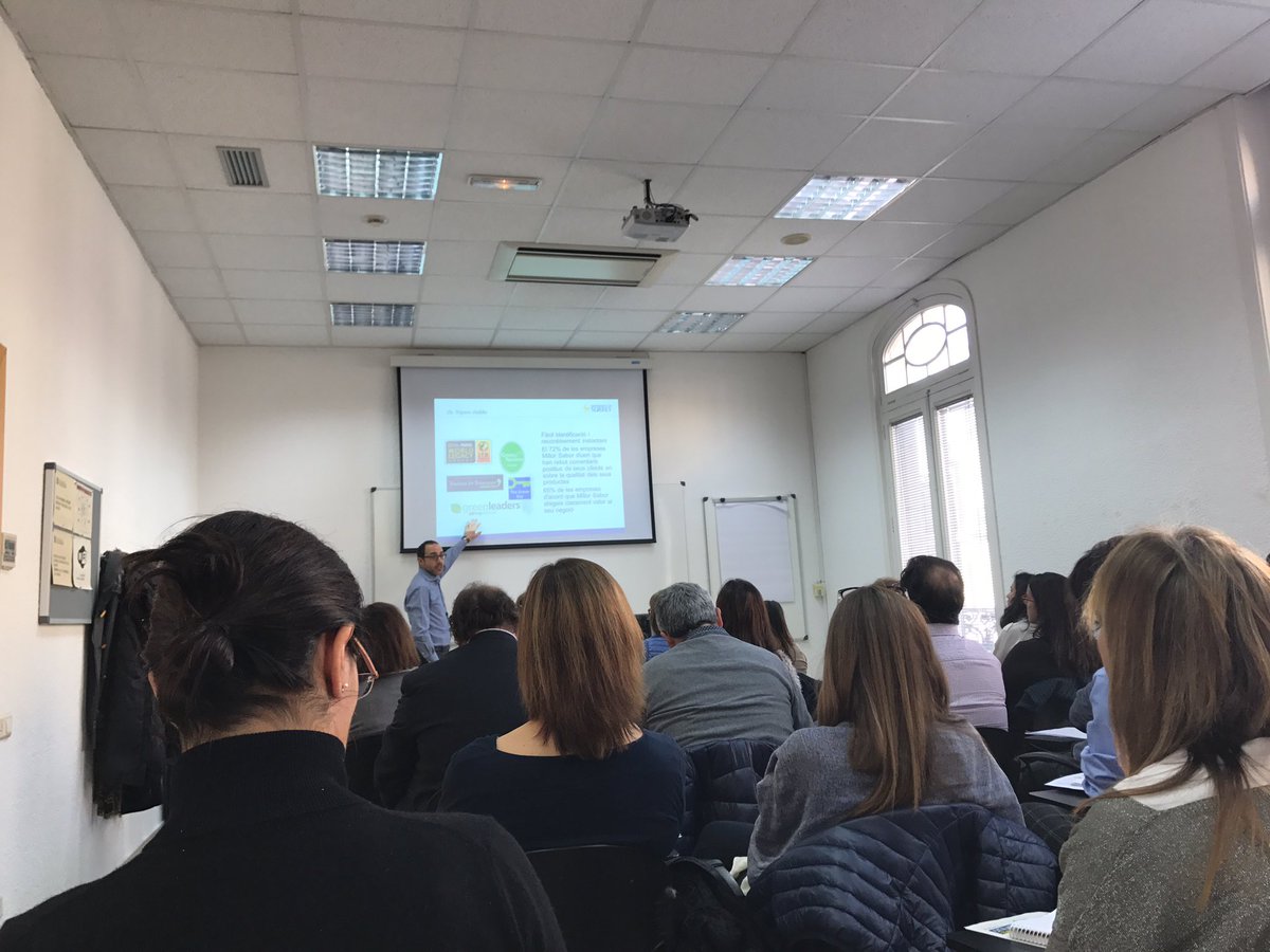 MartaDomenech1's tweet image. Formació en Beneficis del màrqueting de la #sostenibilitat i #autenticitat com a eina de millora competitiva. #Aprenent @xavierfont