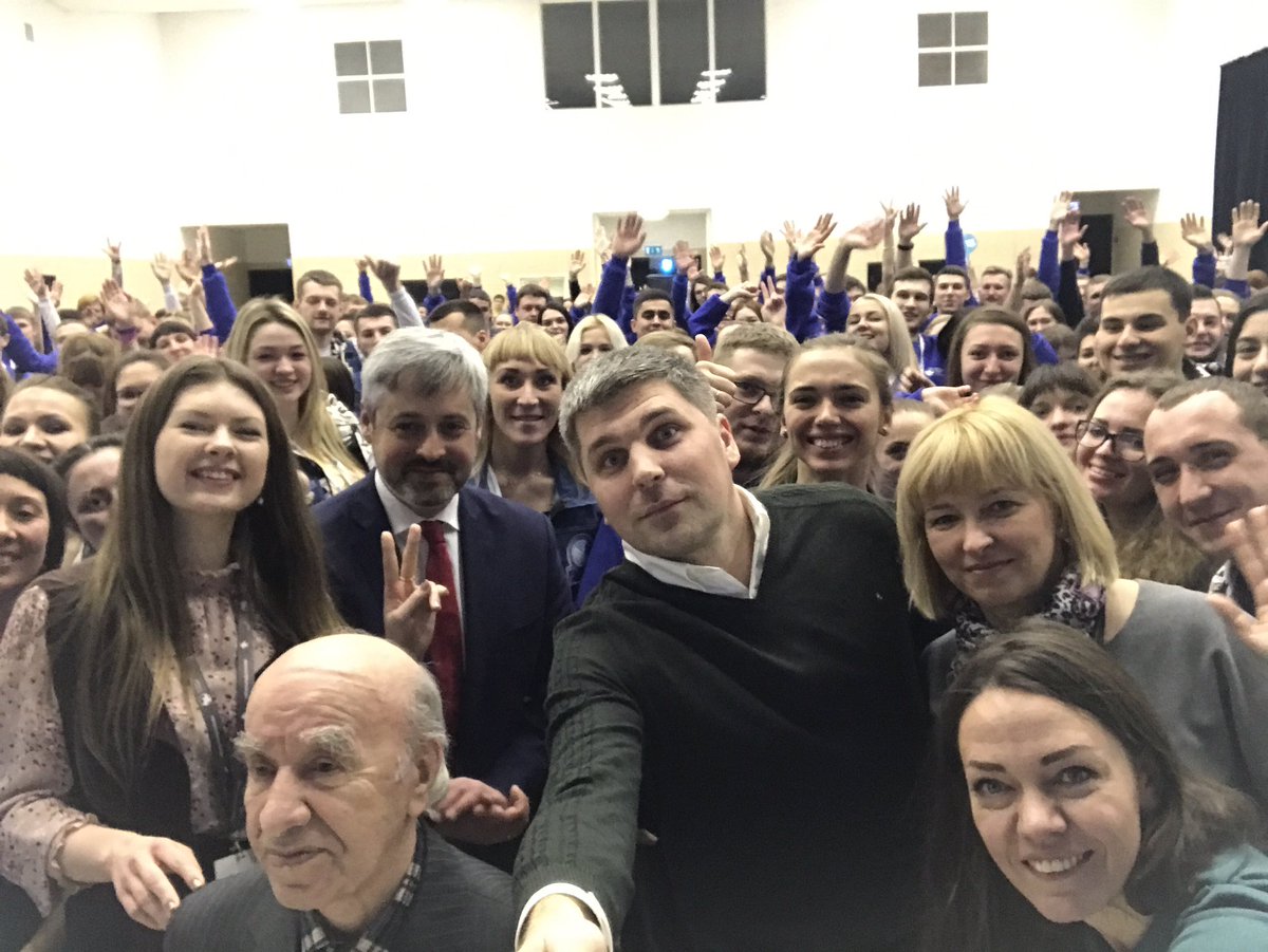 Команда #ВолонтерыПобеды на Слете #ИсторияПродолжается
#нетолько9мая