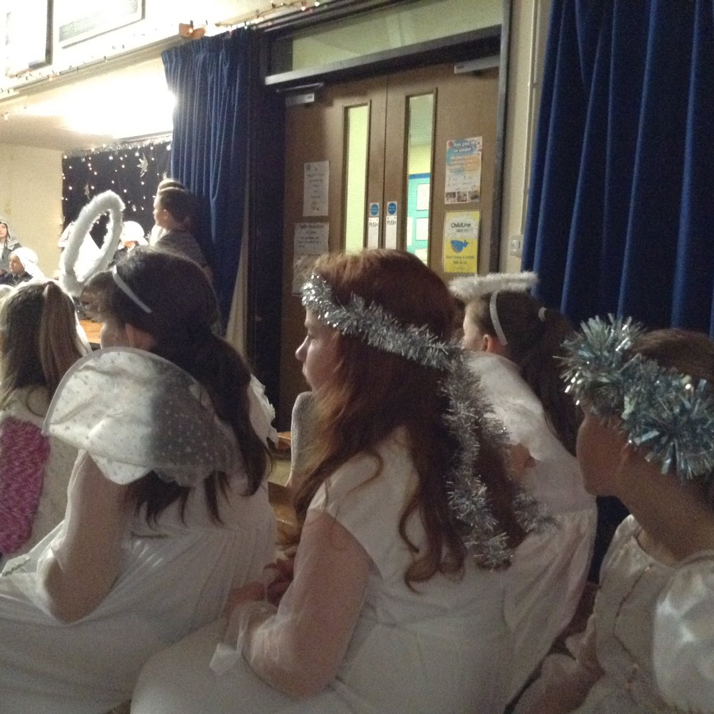 DPSMiddle's tweet photo. Dress rehearsal this morning. First performance this afternoon! #Breakaleg! https://t.co/SOS0c80hld