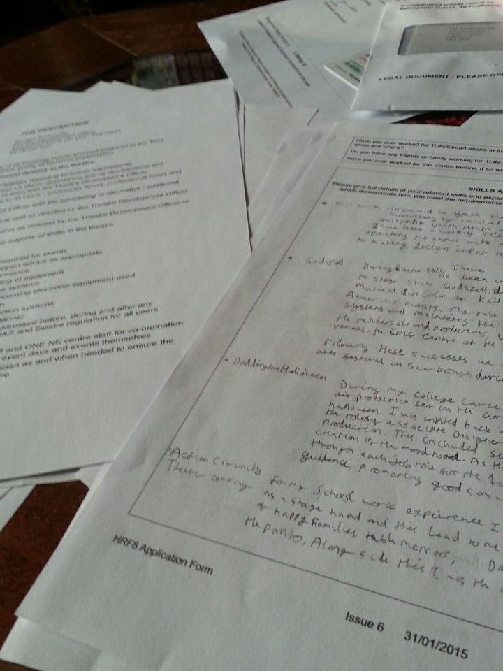 FrodoProduction's tweet photo. Filling in a new  job application #newstart #progress https://t.co/lrlWqNePAI