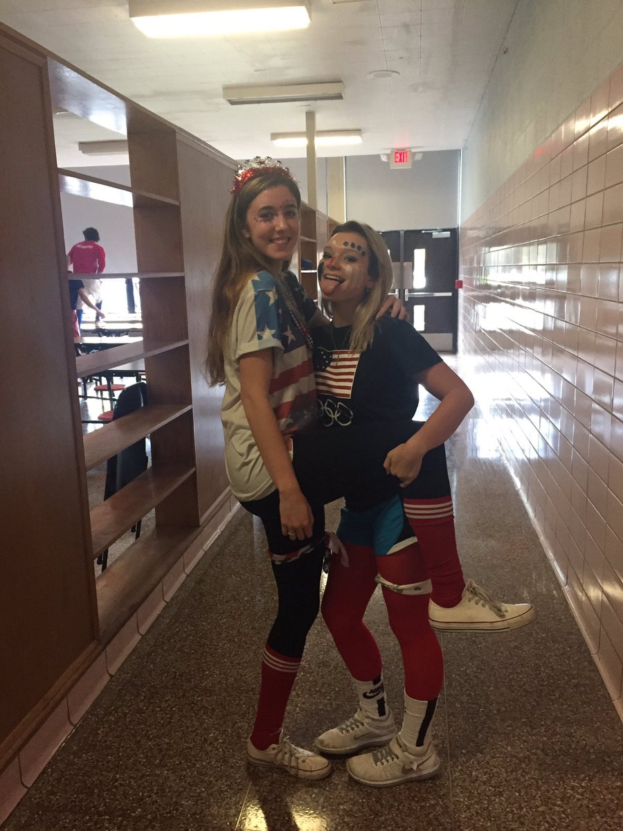 amelia_grudgen's tweet photo. happy 16th birthday queen👑 I love you so much❤️❤️❤️❤️❤️❤️❤️ #dbuddy #angiedaddy https://t.co/TmMnRYdMq1