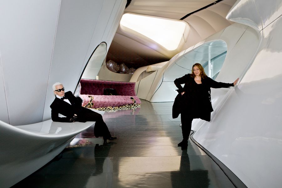 ssshakeco's tweet photo. #IconicCollaboration | Zaha Hadid and Chanel | @ZAHAArchitect @KarlLagerfeld @CHANEL https://t.co/Iaror70e6t