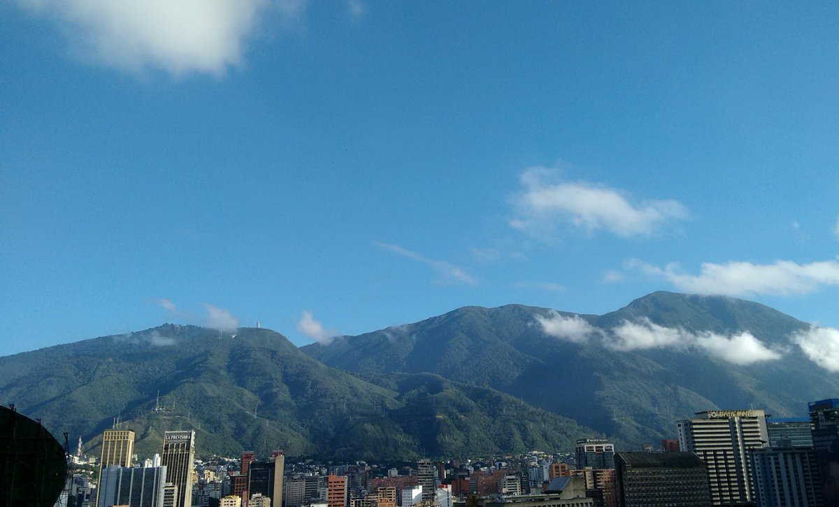 roccoremo's tweet photo. *** 8:00 am AVILA https://t.co/WZaPhqaghI