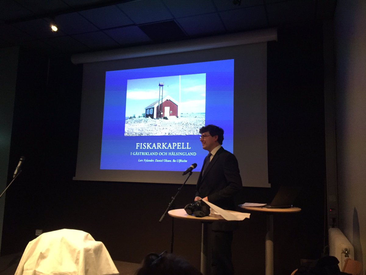 IBlenn's tweet photo. Boksläpp #Fiskarkapell i Gästrikland och Hälsingland på #Hälsinglands museum. Daniel Olsson #Länsmuseet Gävleborg berättar om skrivandet https://t.co/ZBIqiZz3hj