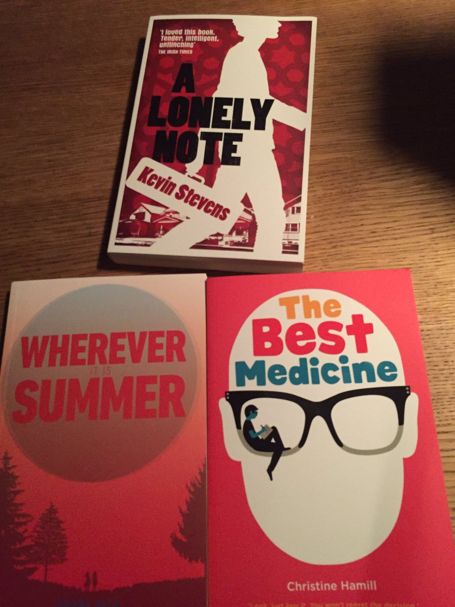 ScarlettsBooks's tweet photo. #bookelves16 https://t.co/Qw10aSfdlg