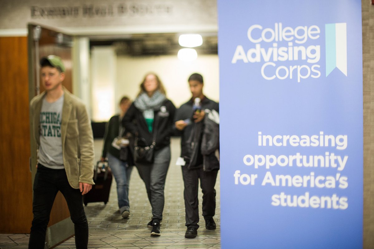 AdvisingCorps's tweet photo. Last week our 600 advisers were on planes, trains, and automobiles heading to #CACSummit in DC. What an awesome four days! https://t.co/NLbKB3FuyU