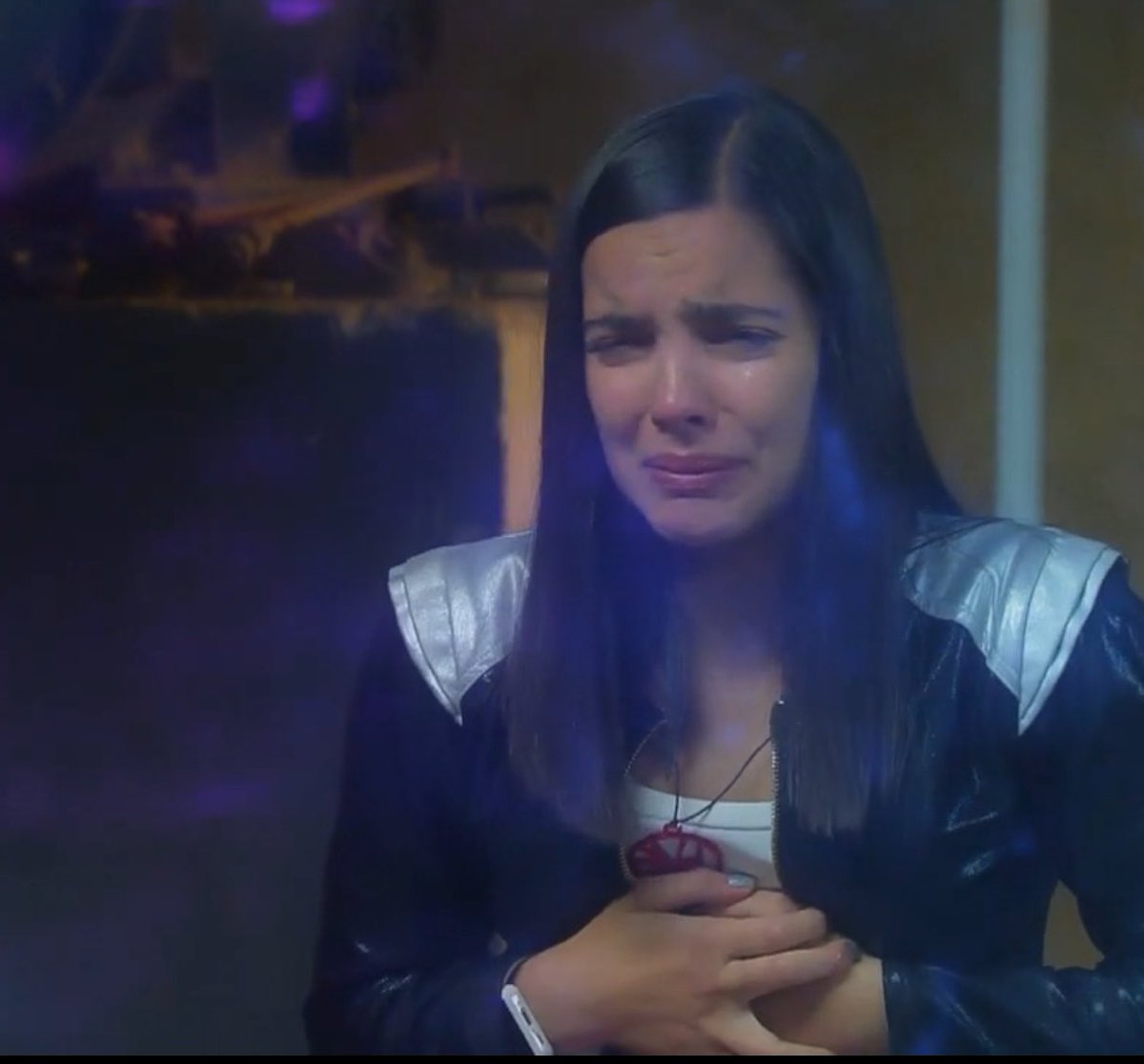 YoSoyFranky_20's tweet photo. Dominus es muy pero MUY malo...Y todo por culpa de Kassandra!! 😧🙄 Solo se que Franky NO puede se quedar sin corazón en el final!! 😪😔 #YSF2B https://t.co/vniE4YXIhF