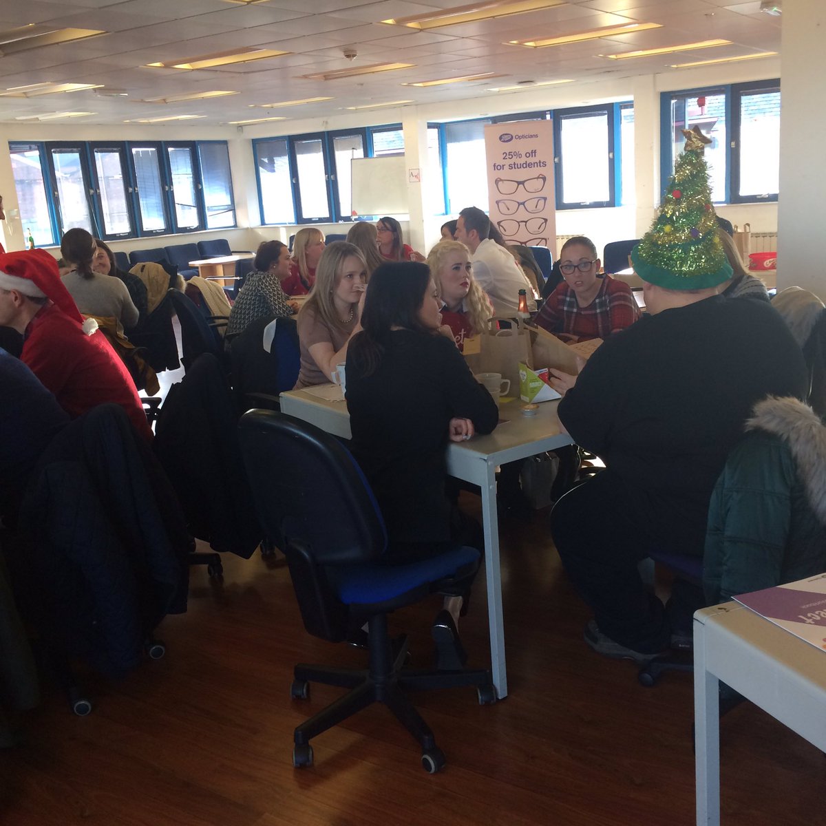 CNIbootsoptics's tweet photo. Loving the break out groups #bootsopticiansletsconnect #enrich https://t.co/i9uTW9i2to
