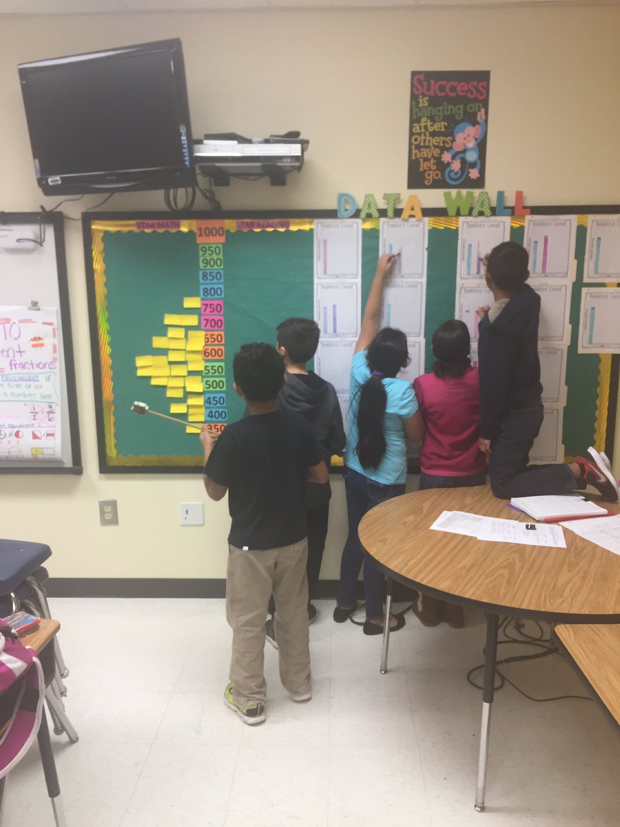 Jessica Stuart tweet media