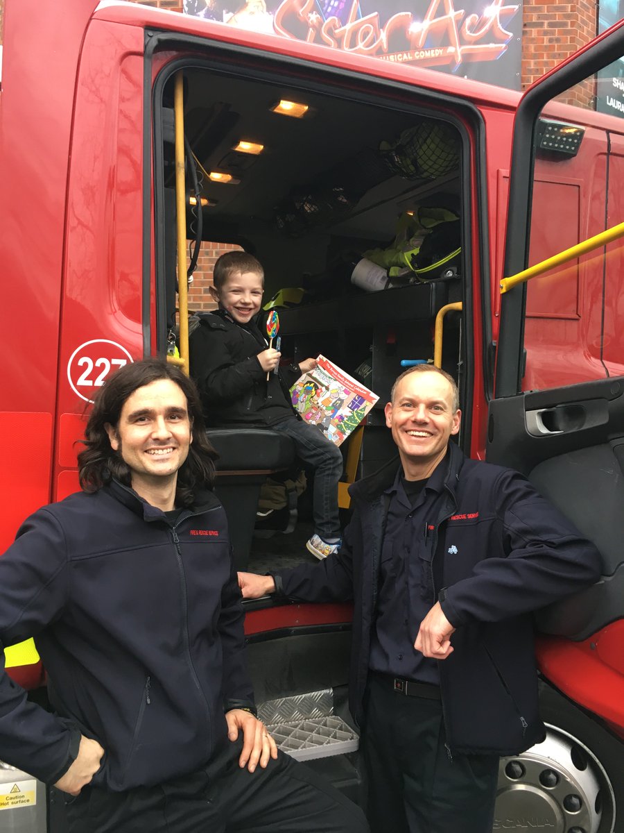kentfirerescue's tweet photo. Dartford's fire crews at the Orchard Theatre sharing fire safety tips &amp; encouraging families to #Smilesafe this Christmas #hohoho https://t.co/UjdASzwPEQ