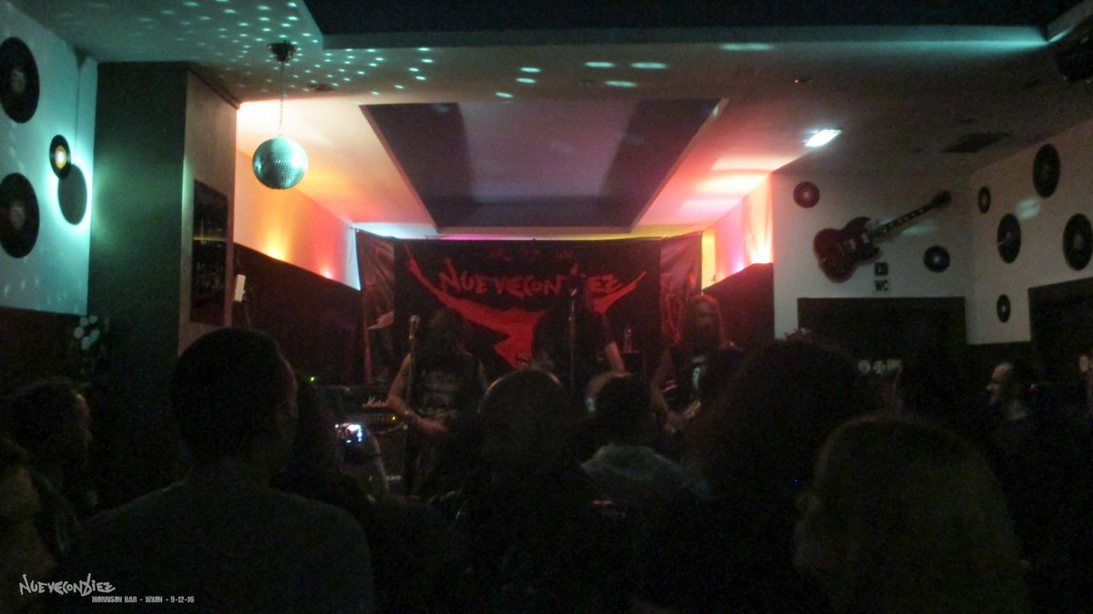 NueveConDiez's tweet photo. En el #MorrisonBar de #Xixón, el pasado viernes https://t.co/Vmad1RVkYJ