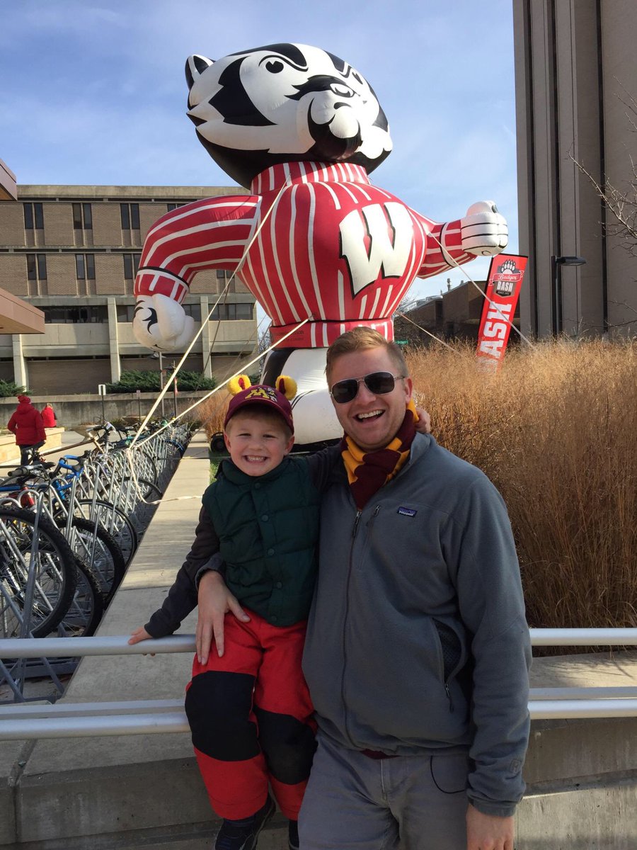 magscott99's tweet photo. @GopherFootball This young man (and dad) has earned a trip to CA: a devoted fan, most recently showing his Gopher pride and ears in Madison! https://t.co/XQwvZmaArF