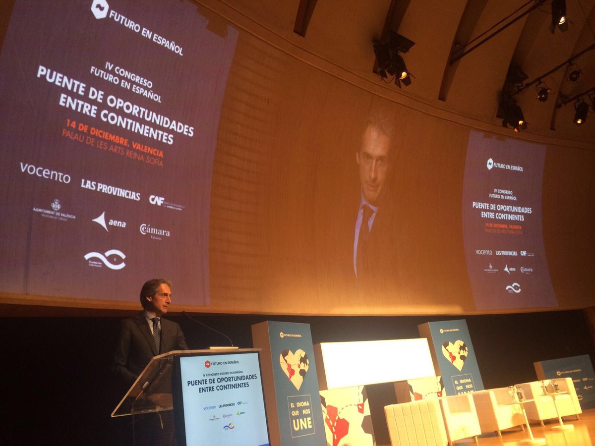 El ministro de Fomento, <a href="/idlserna/">Iñigo de la Serna</a> , clausura el último encuentro de Futuro en Español del año en Valencia #FEE16