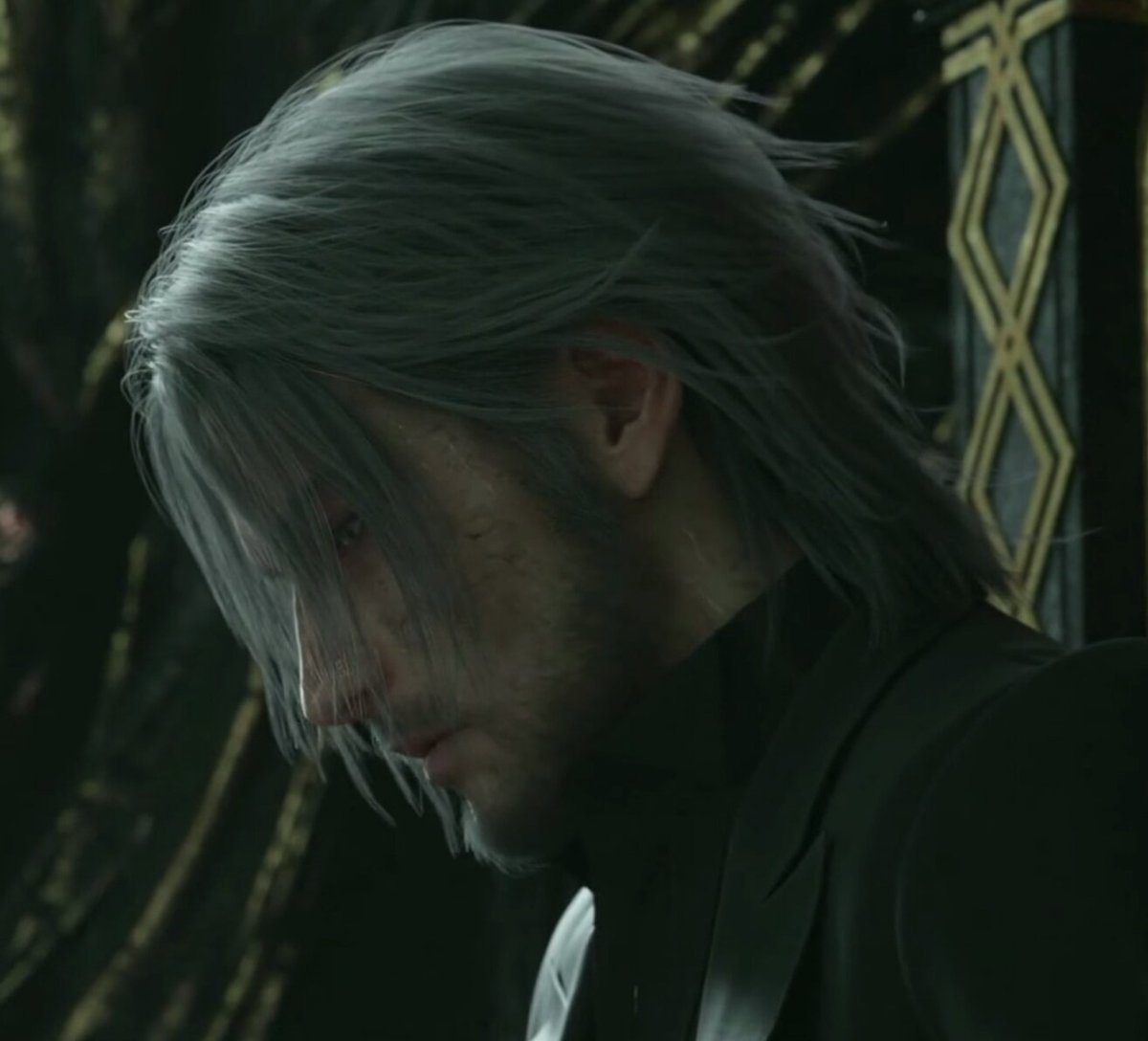 smaIIishbird's tweet image. Me at the beginning of 2016 vs. The end of 2016 #FFXV