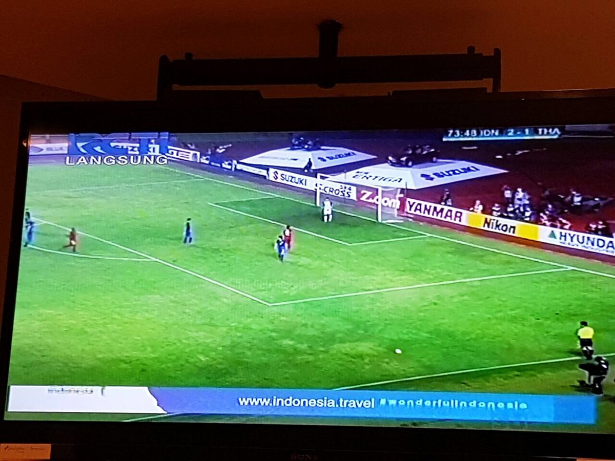 ALHAMDULILLAH .....terimakasih sudah kasi yang terbaik duhai Timnas,enjoy the victory sebelum berjuang lg di negri sbrang nanti #TimnasJuara