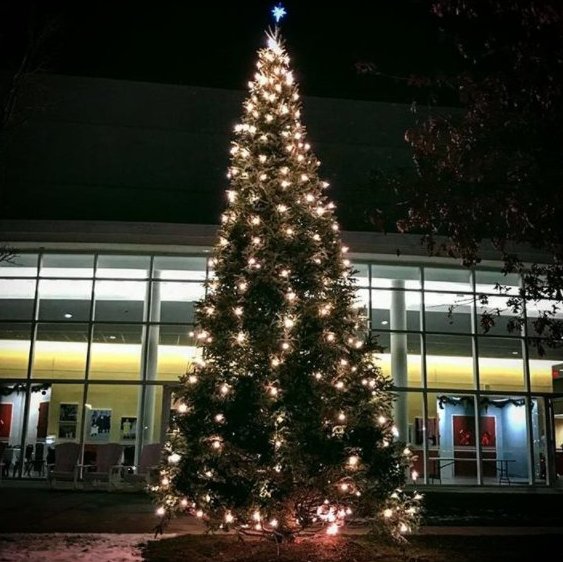 With plenty of community events and beloved traditions, Christmas at Merrimack is a magical time. =)